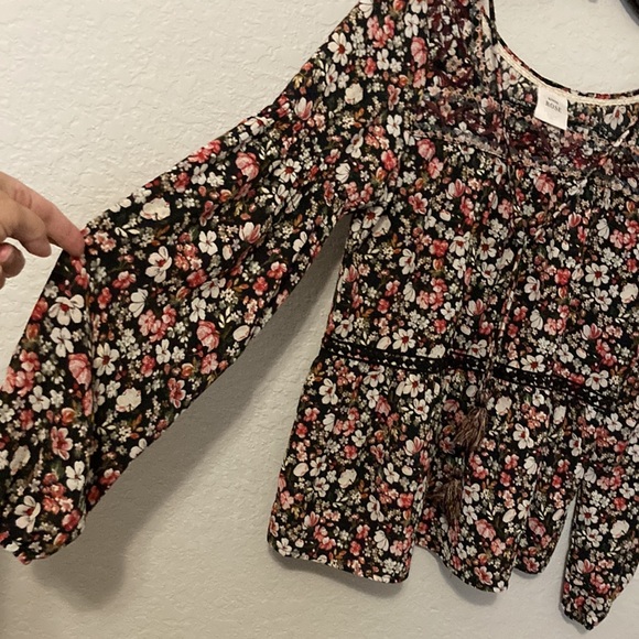 Knox Rose size M Blouse - Picture 3 of 6